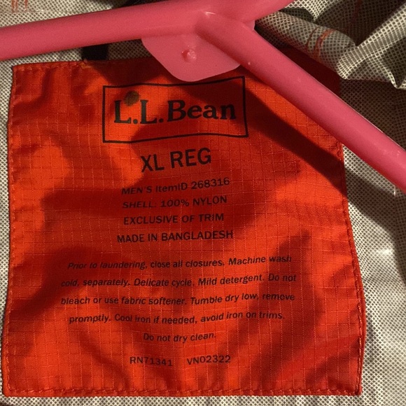 Mens LLBean raincoat XL red excellent condition - Picture 5 of 10